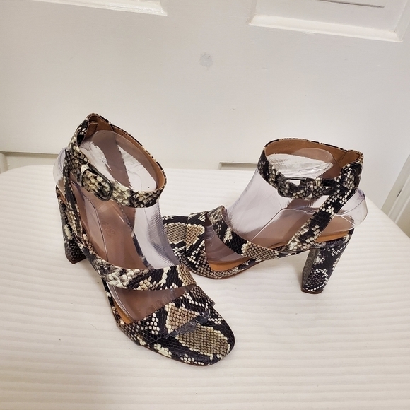 Madewell Liv Sandals in Snake Embossed Leather, Size 8 - Picture 3 of 16